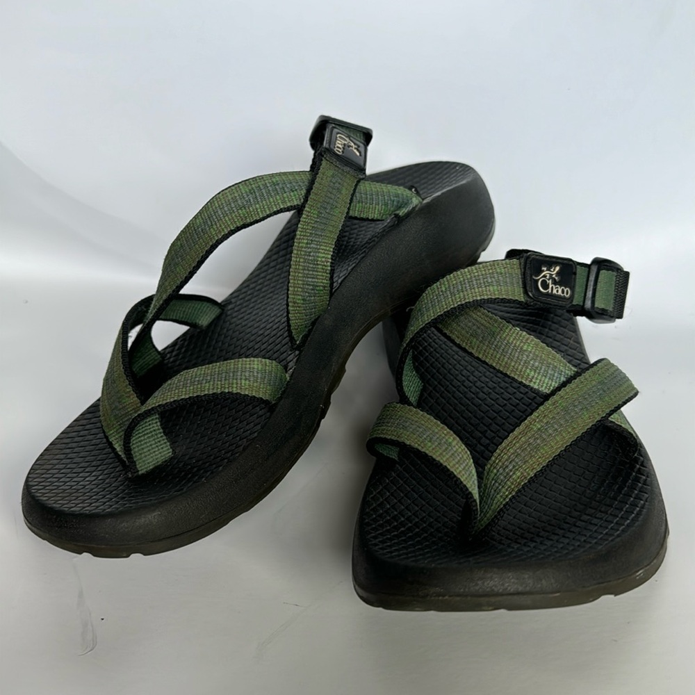 Chaco green Cloud 2 vibram Sandals women’s Size 9